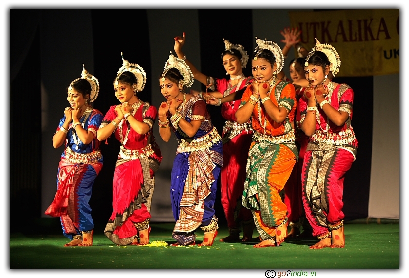 Dancers performing Sambalpuri