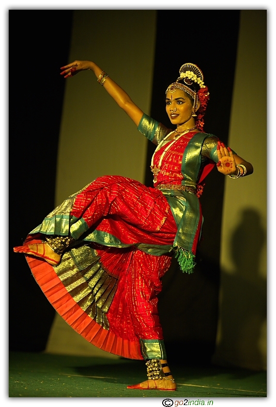Bharatha Natyam dance during Lord Jagannath car festival