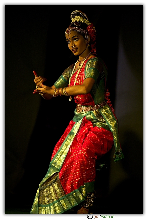 Kuchipudi and Bharatha natyam by Ms.Lipika reddy