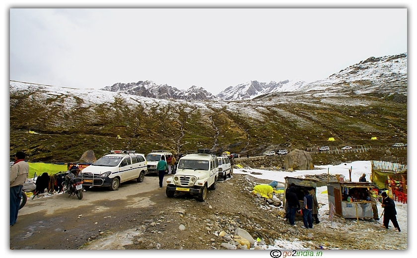 Rohtang pass is just 15 kms from Marhi