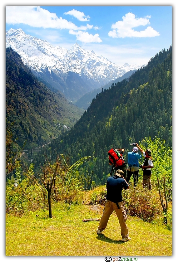 Photographers taking photos during Sarpass trek 2009