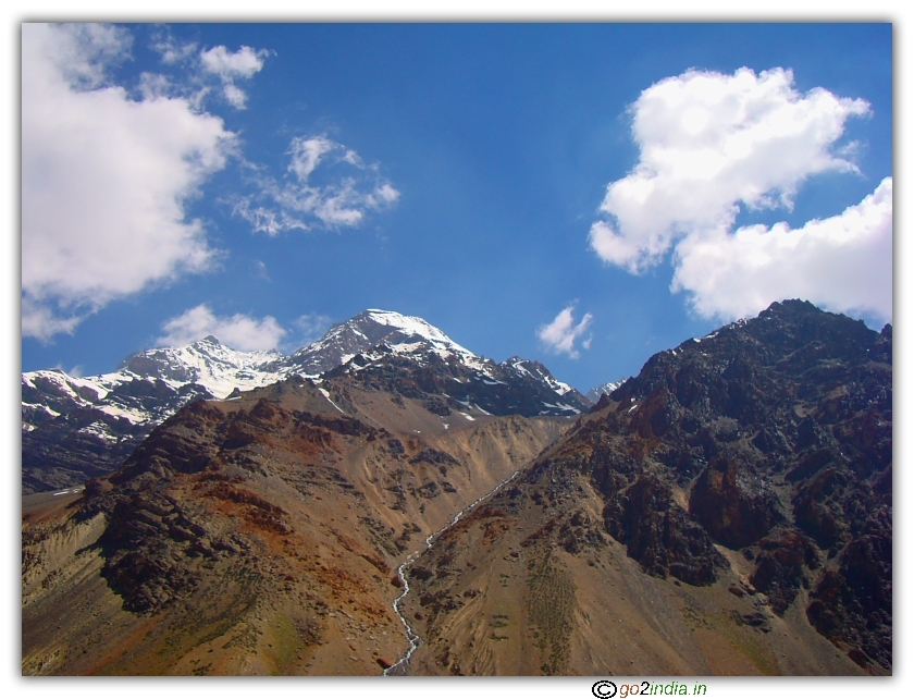 Manali to Leh by road 