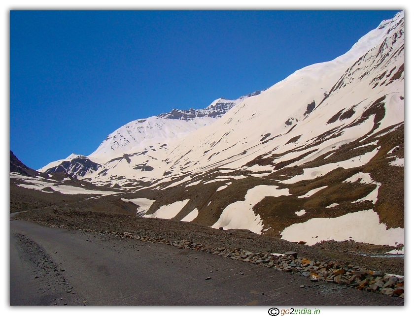 Manali to Leh by road 