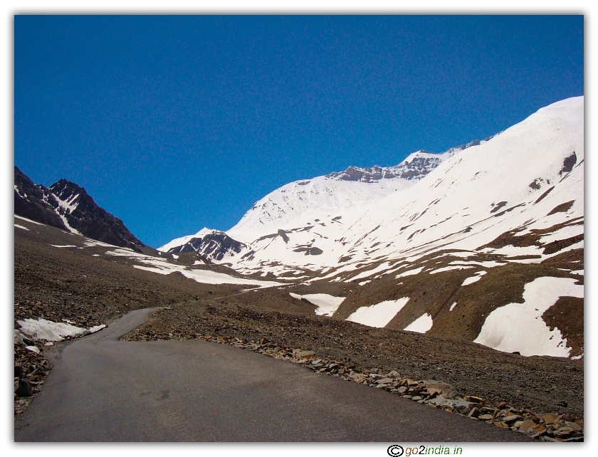 Manali to Leh by road 