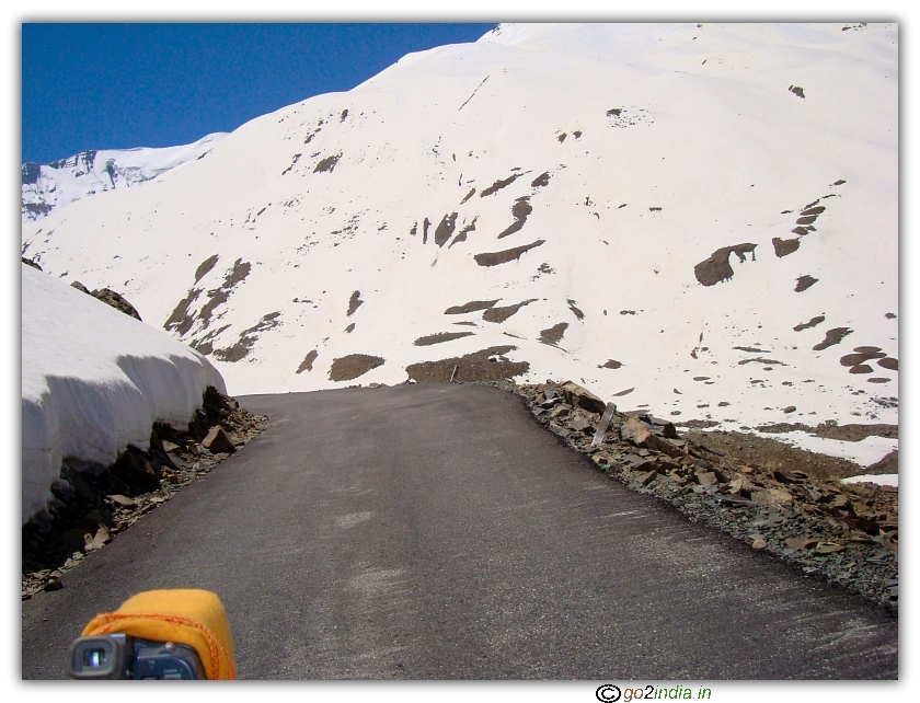 Manali to Leh by road 