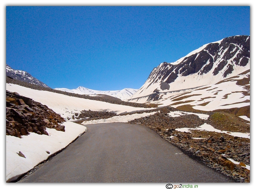 Manali to Leh by road 