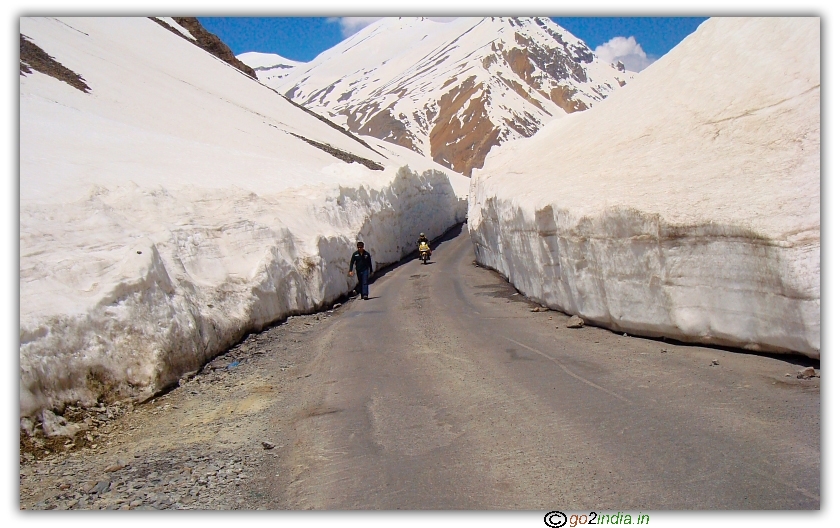 Manali to Leh by road 