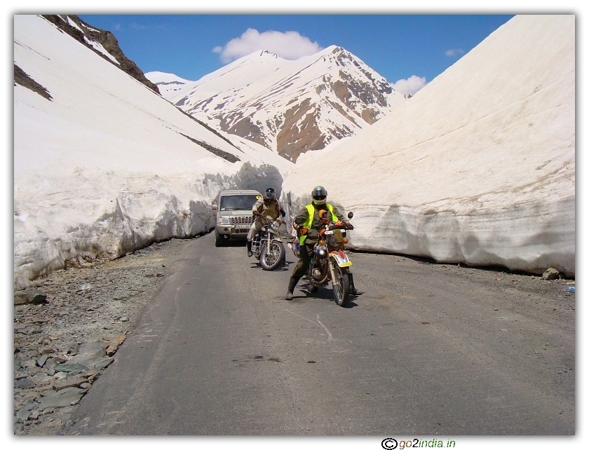 Manali to Leh by road 