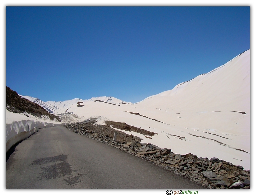 Manali to Leh by road 