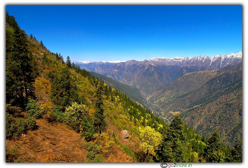 The colors and the nature at Himalayas