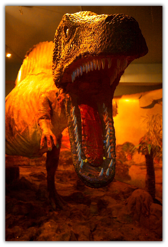 Dinosaur opening the mouth