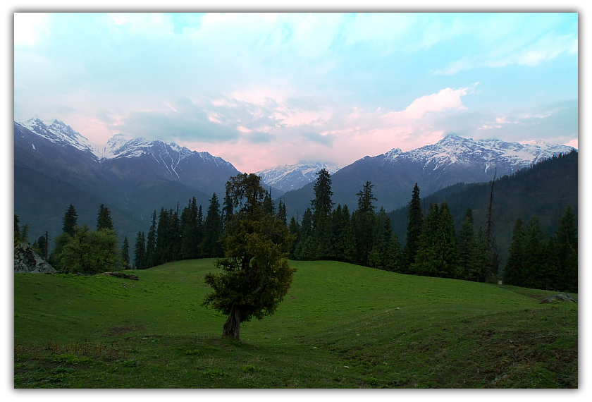 Landscape near Bhandak Thatch Sarpass trek