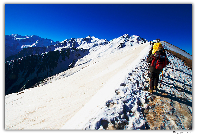 Left side Himalayan valley while crossing Sar pass