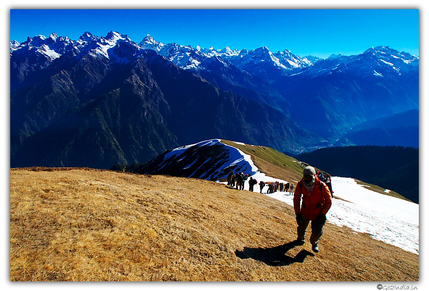 Steep climbing before Sar pass