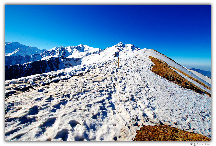 Sar pass trekking