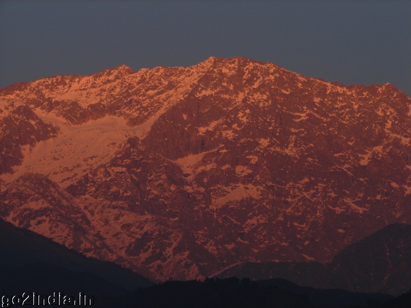 color of the hill as per sun colour