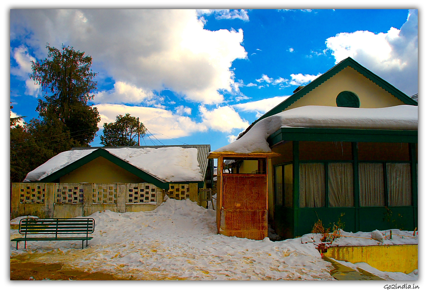 Snow over hotels at Kufri in winter