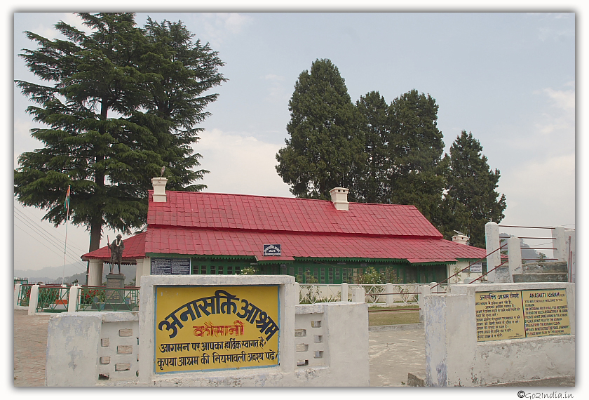 Kausani Gandhi Ashram