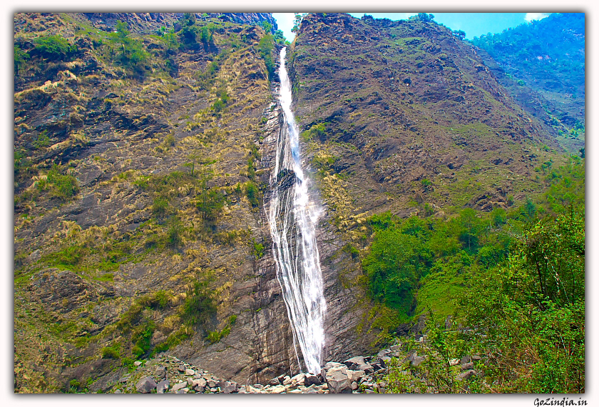A waterfall on the way to Chowkodi