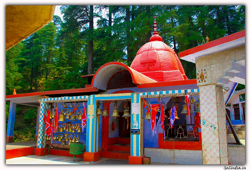 A local temple near to Jageshwar