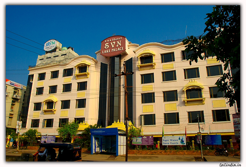 Hotel SVN lake palace in Vijayanagaram