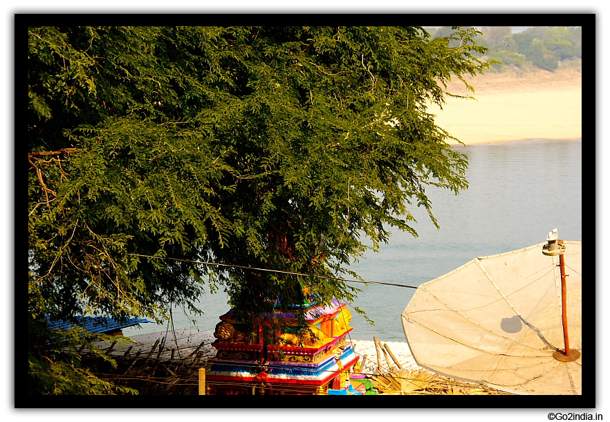 temple and river Godavari