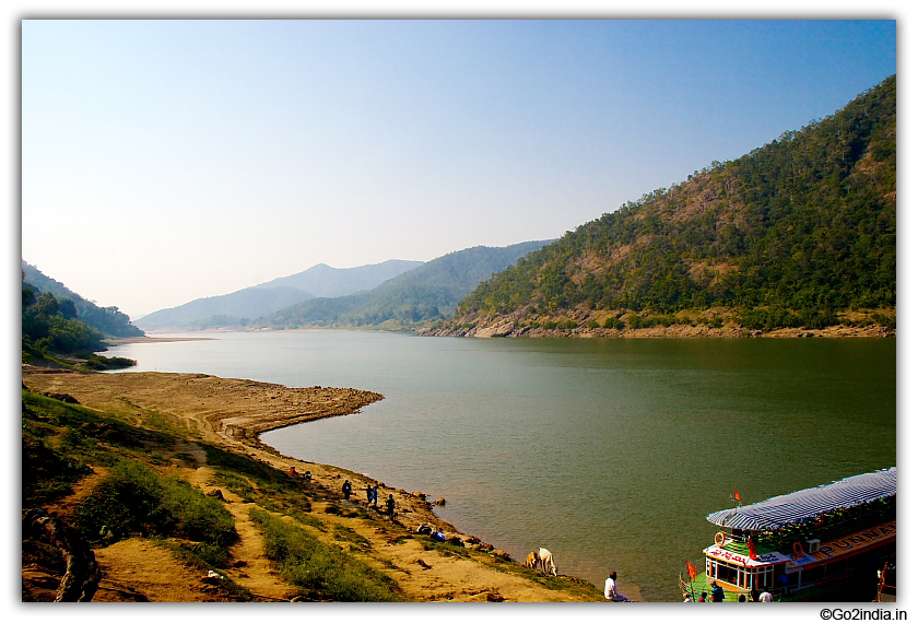 Upstram side of Godavari river at Perantalapalli towards bhadrachalam