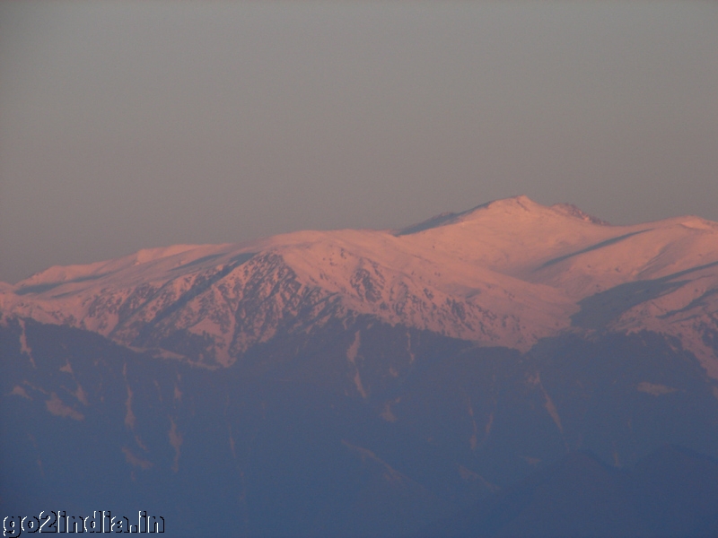Sunlight on hills of Kalatope