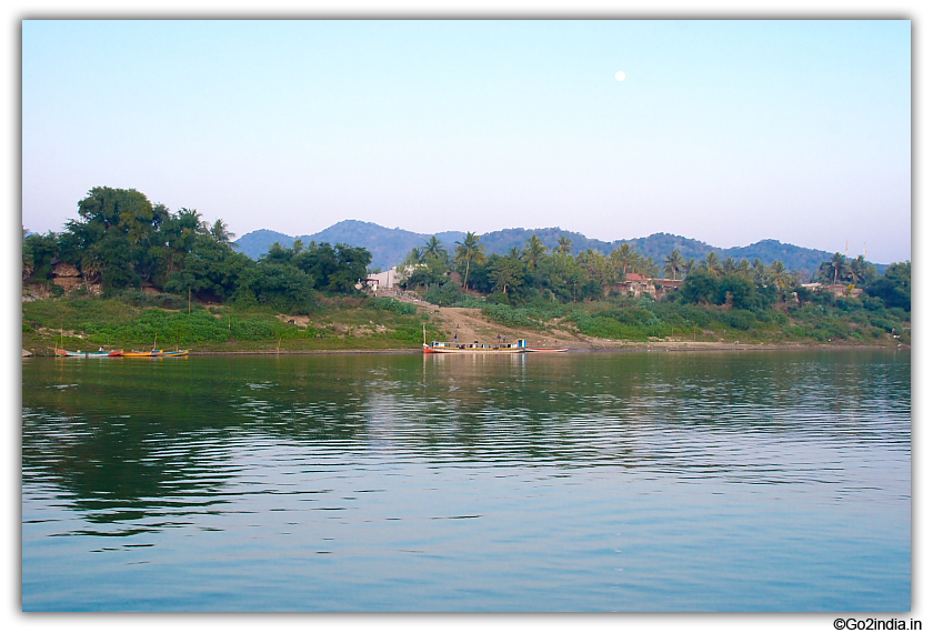 Villages by the side of river 