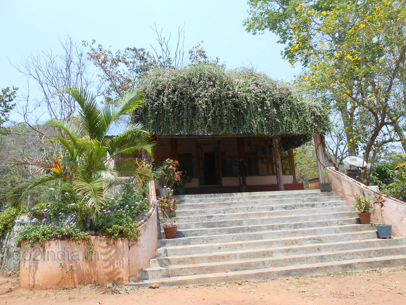 Cottages inside Vanvihari