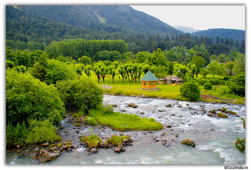 River by the side of road at Pahalgam