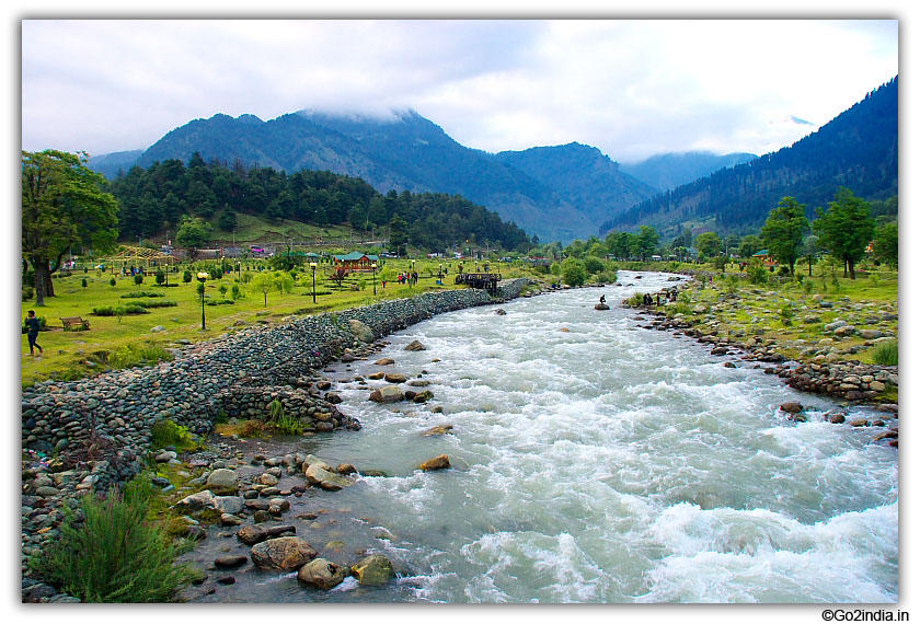 River flowing at center of the town at Pahalgam