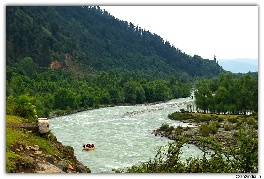 Adventure sports at Pahalgam- river rafting