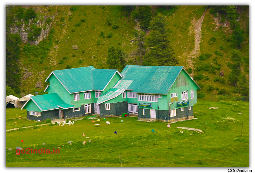 JKTDC hotel at Aru valley
