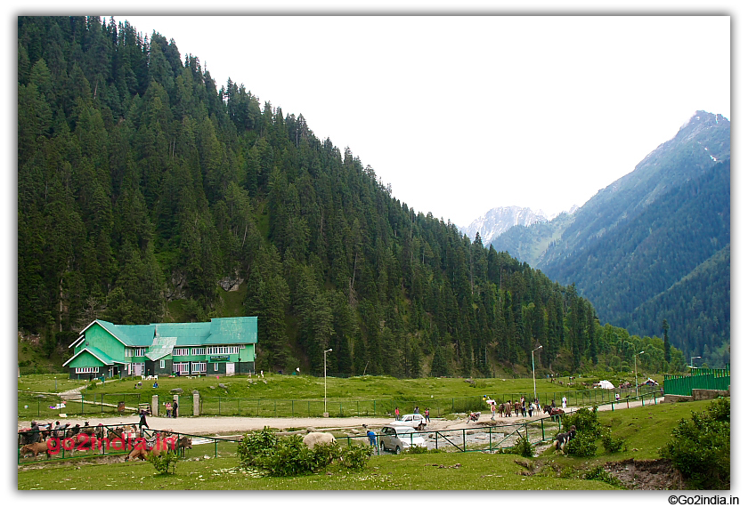 Hotel of JK tourism department at Aru valley 