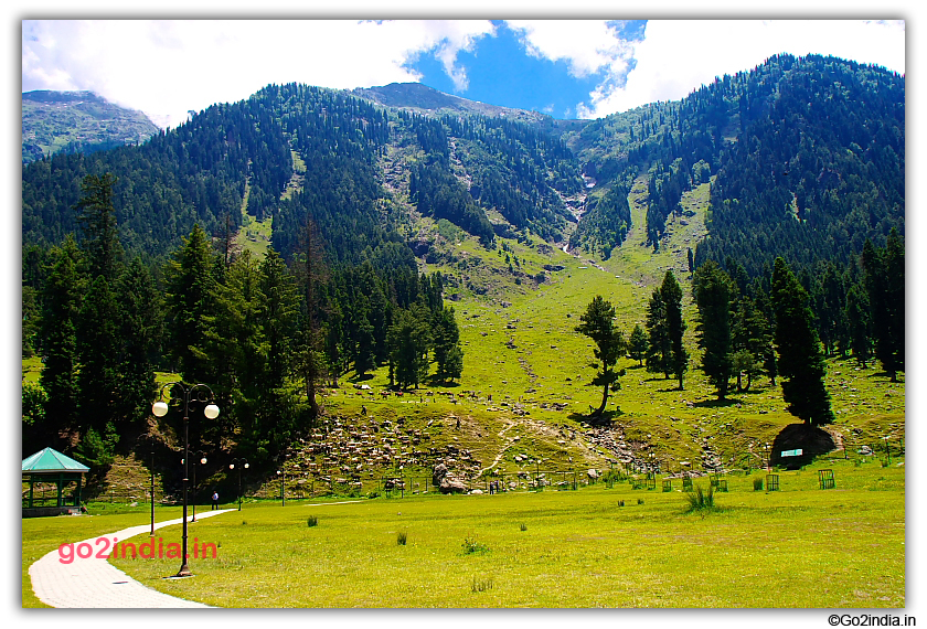Hills and park in Betaab valley