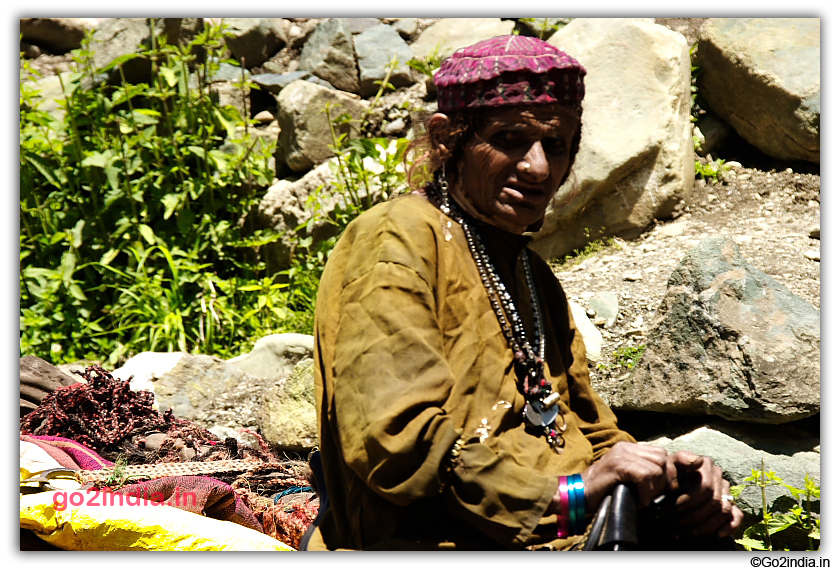 Gujjar leady on horse at Chandanwari