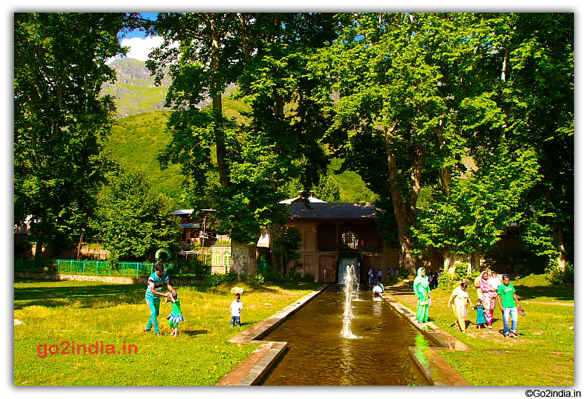 Water flowing down from the upper floor at Nishat Bagh Garden