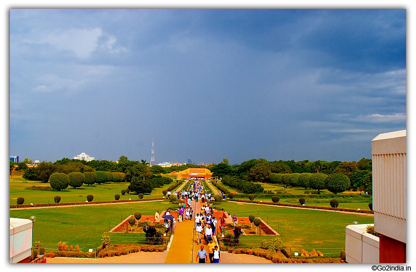 Entrance road from Lotus temple