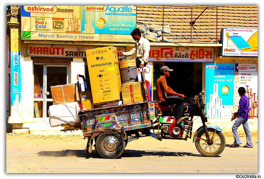 Vehicle transport at Dwaraka