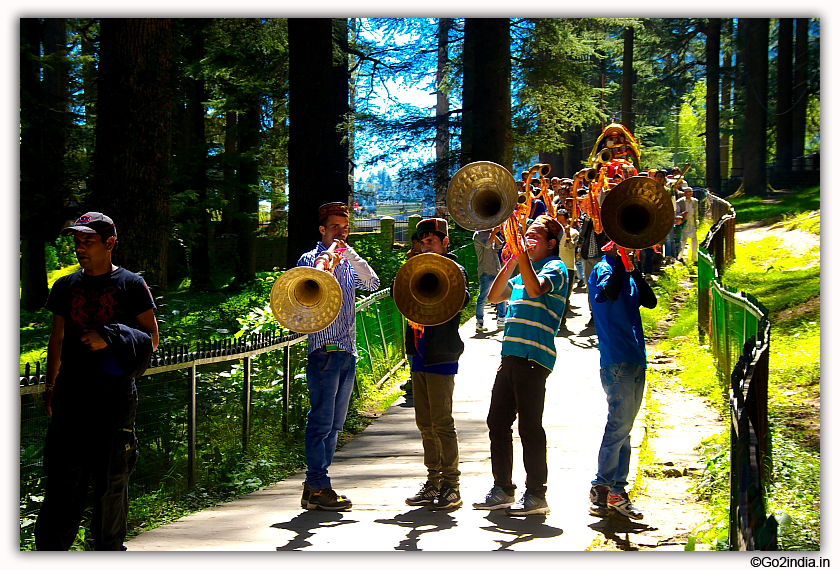 Himachal devotees 