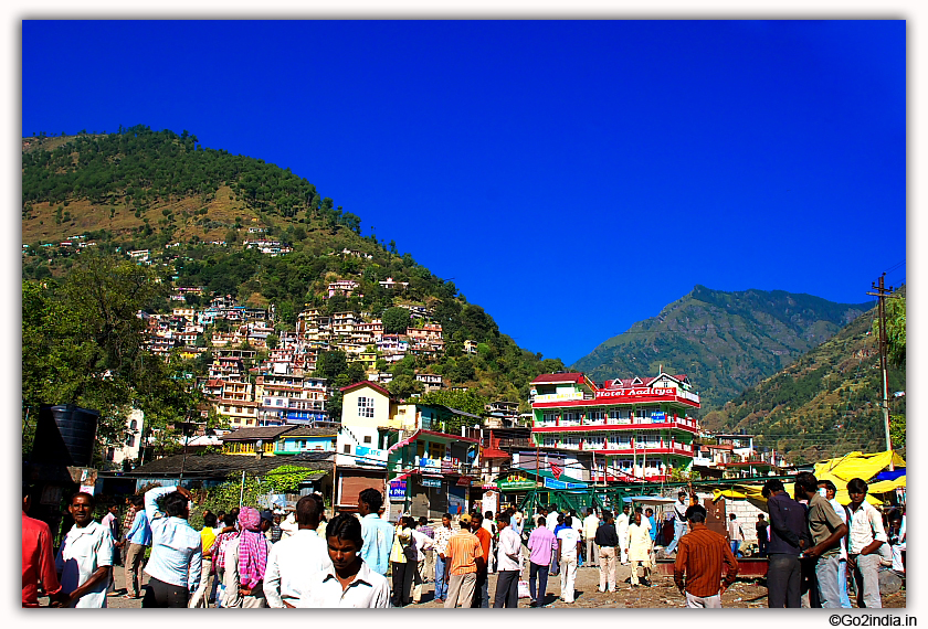 Kullu bus stand near Manali