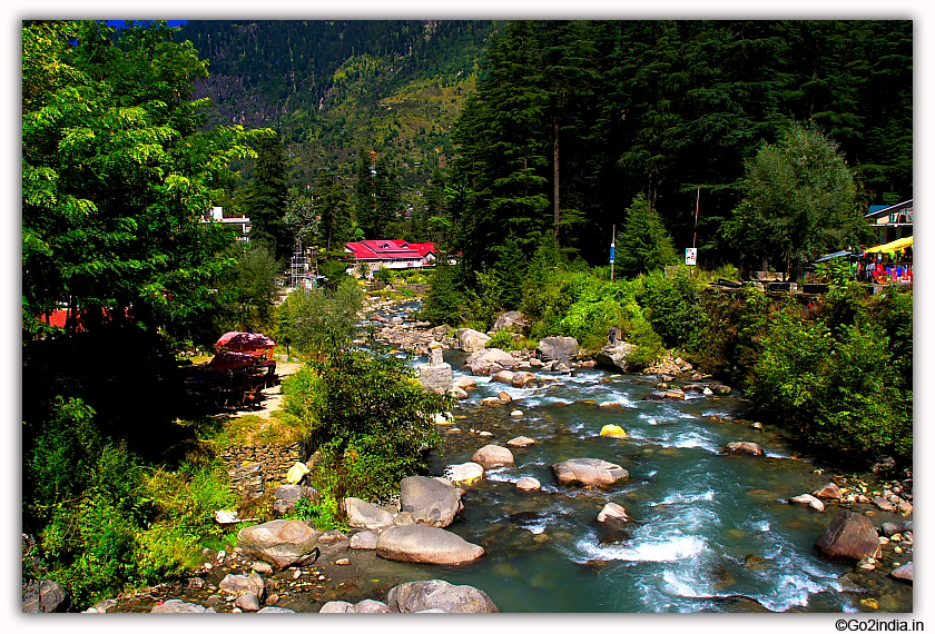 Club house by the side of beas river at Manali