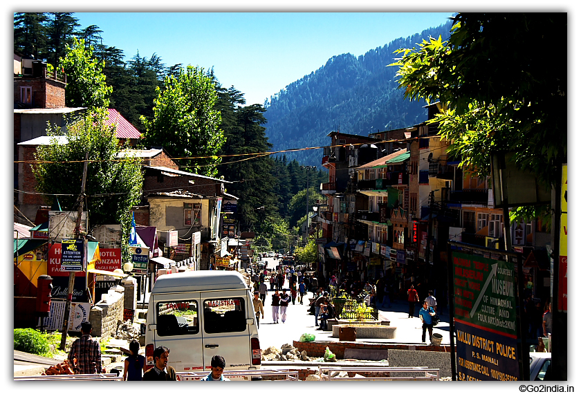 Mall road at Manali during september