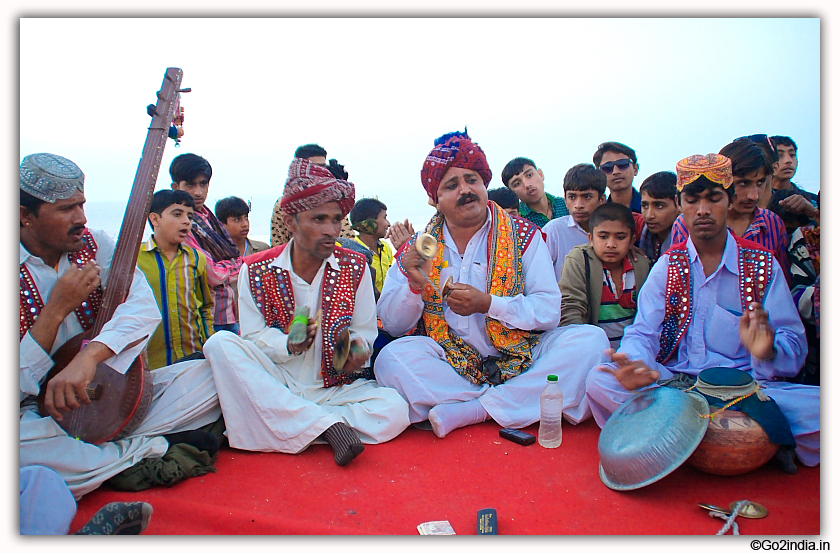 kutchi folk song group performing during Rann Utsav