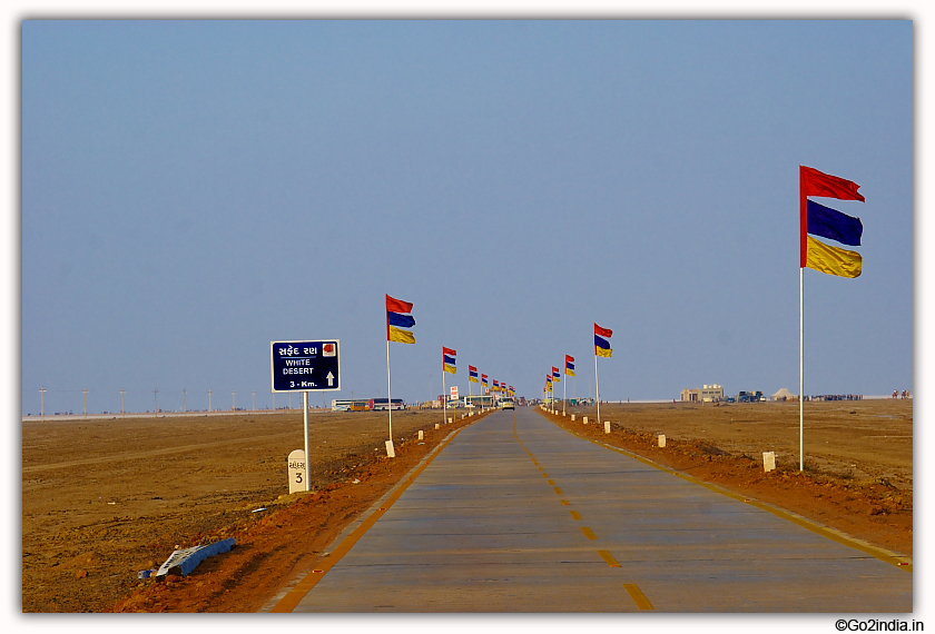 The way to Rann Utsav inside Rann 