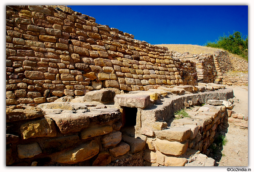 Walls of Dholavira excavated site 