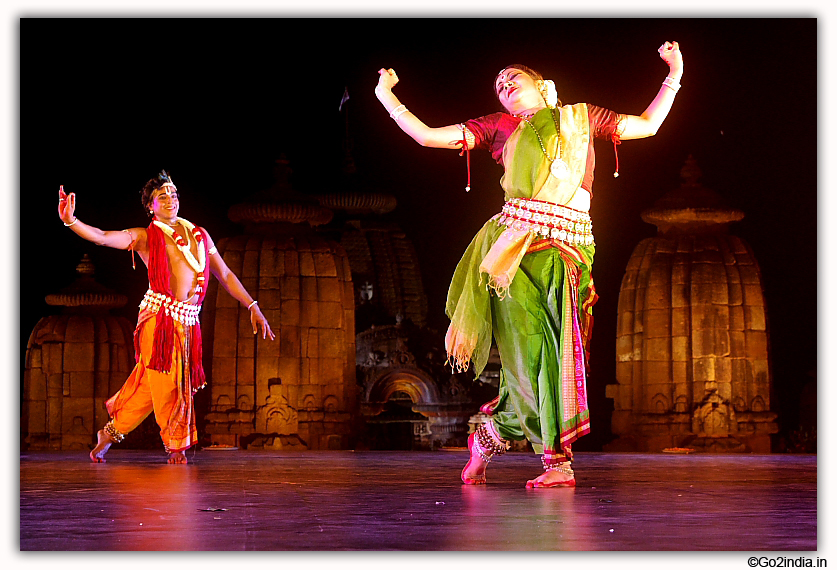 Mukteswar Dance Festival Radha & Krishna dancing 